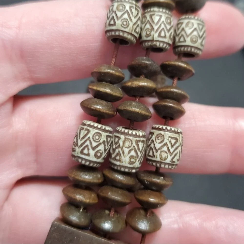Brown and cream wood bead bracelet 7.25